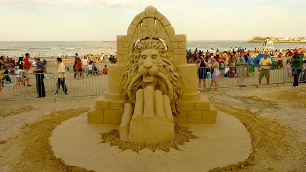 Awesome sand sculptures