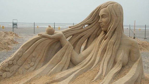 Awesome sand sculptures