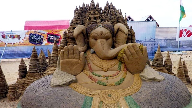 Awesome sand sculptures