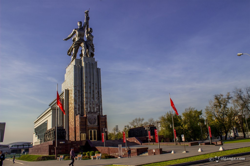 Monument and exhibition pavillion "Worker and Kolkhoz Woman"
