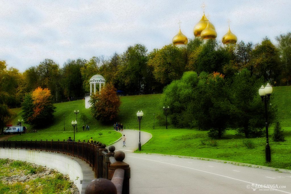 Rotunda - one of the symbols of Yaroslavl, golden autumn 2016