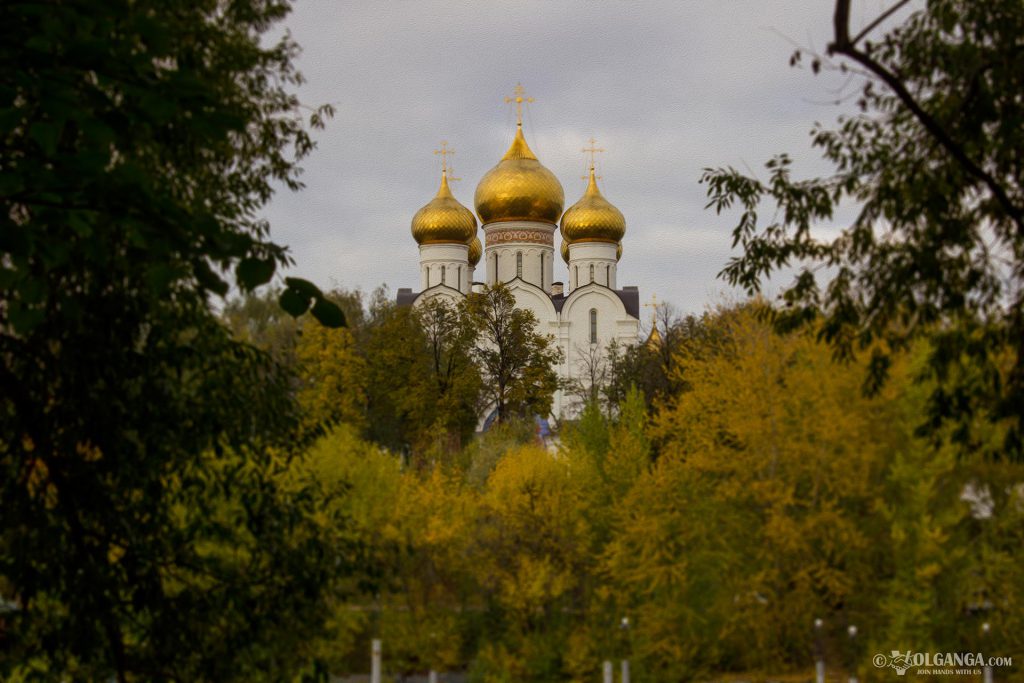 View on Ouspensky Cathedral from Damansky isle. Golden autumn in Yaroslavl 2016