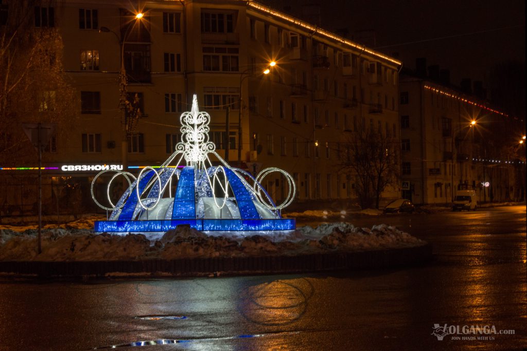 Ledlight fountain on Yubileynaya Square on New Year night 2017 (Yaroslavl)